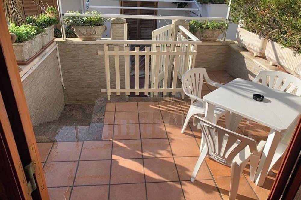 Entire apartment, Santiago Cottage in Santa Cesarea Terme, Salento