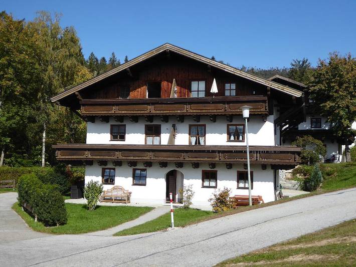 Ferienwohnung für 4 Personen, mit Balkon/Terrasse und Balkon sowie Garten und Pool in Hauzenberg - 3