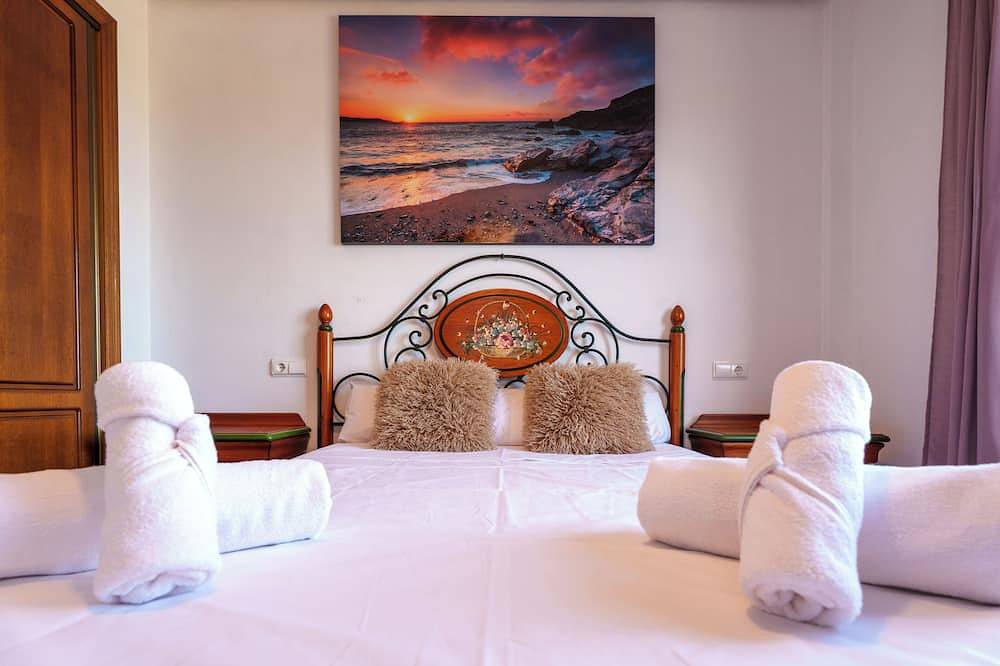 Villa with pool at the foot of Mount Ponoig in Polop, Costa Blanca