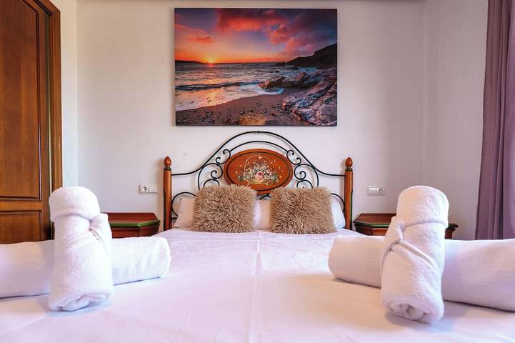 Villa with pool at the foot of Mount Ponoig in Polop, Costa Blanca