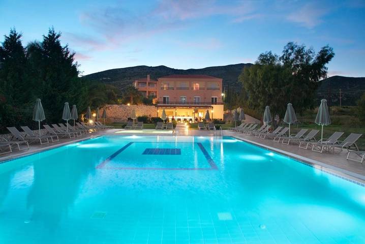 Hôtel pour 2 personnes, avec Terrasse et Jardin ainsi que Bassin pour enfant et Piscine
