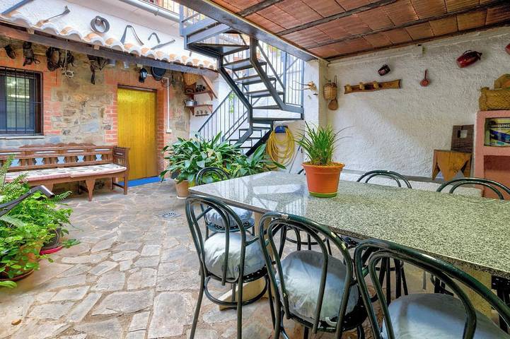 Ferienhaus für 8 Personen, mit Whirlpool und Balkon - 1