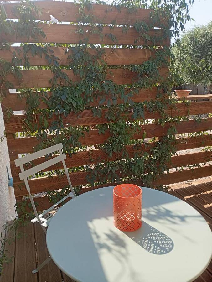 Chambre d’hôte pour 2 personnes, avec Terrasse et Jardin ainsi que Piscine et Vue à Fitou - 2