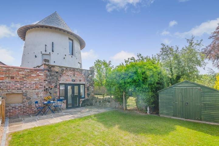 Log cabin for 2 people, with garden in Hornsea