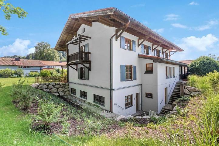 Villa für 12 Personen, mit Garten und Sauna sowie Terrasse in Siegsdorf - 4