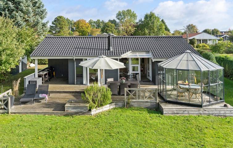 Vakantiehuis voor 6 personen, with tuin and sauna as well as whirlpool and terras, met huisdier - 1