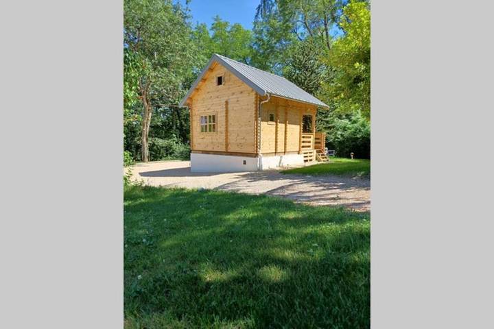 Maison de campagne pour 4 personnes, avec vue et jardin à Mésigny