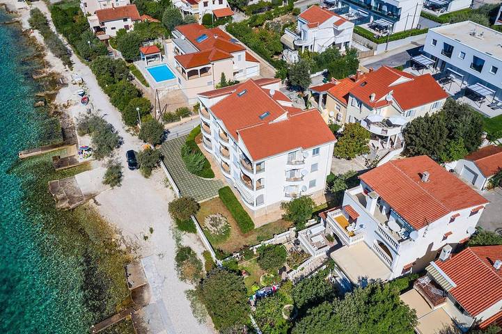 Ferienhaus für 10 Personen in Petrcane