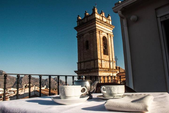 Hôtel pour 2 personnes, avec balcon et vue à Tàrbena