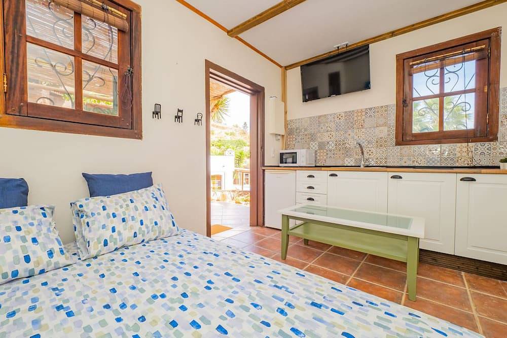 Apartamento entero, Cubo's Mijas Finca Huerta Rica Buganvilla / aire acondicionado / wifi gratis in Mijas, Costa del Sol