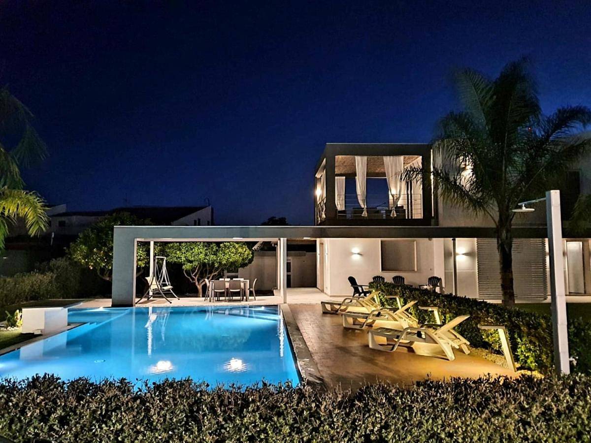Villa with Private Pool in Comiso, Provincia di Ragusa