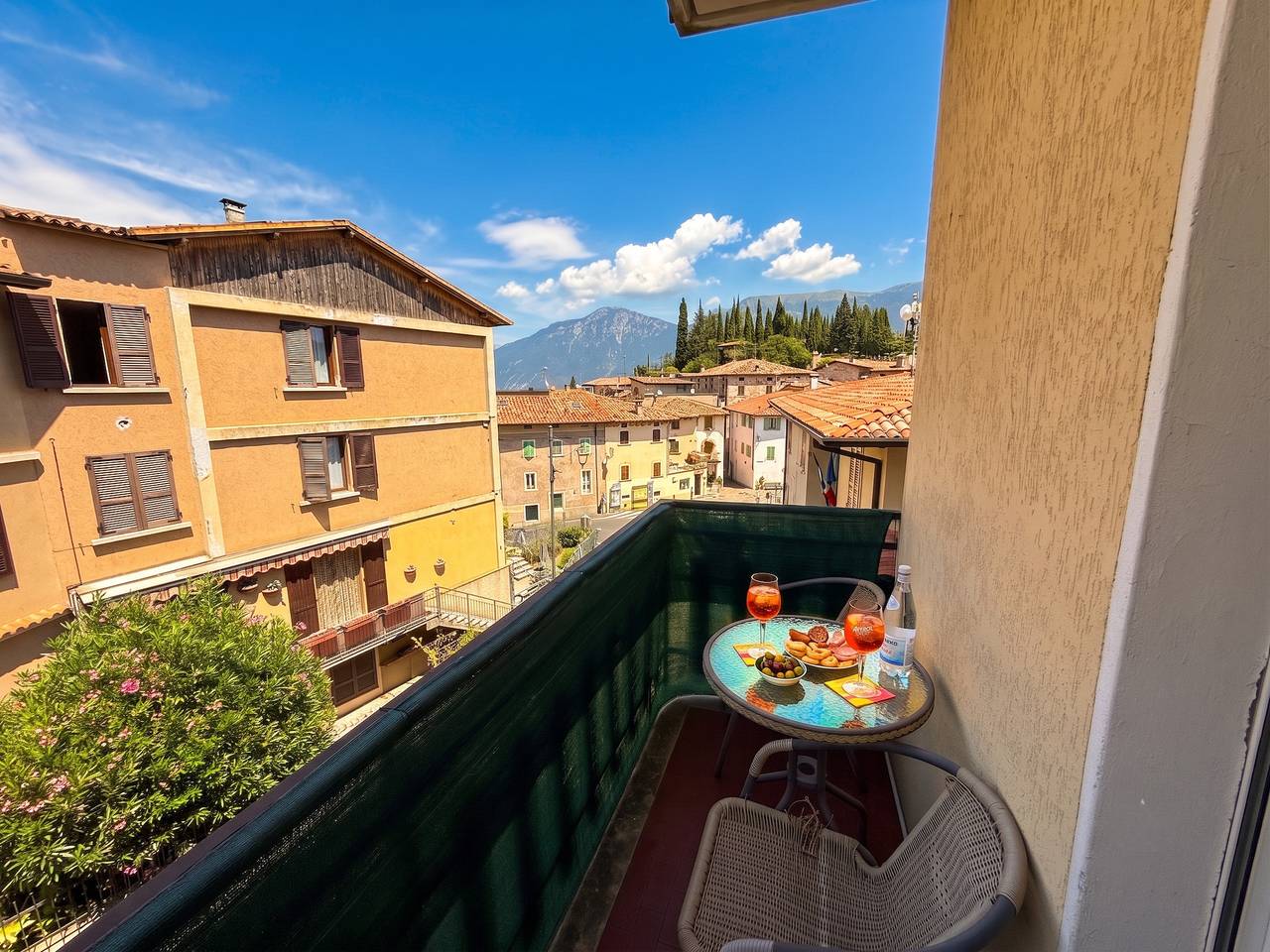 Appartamento intero, Casa Liver Pieve balcony town center in Pieve di Tremosine, Tremosine