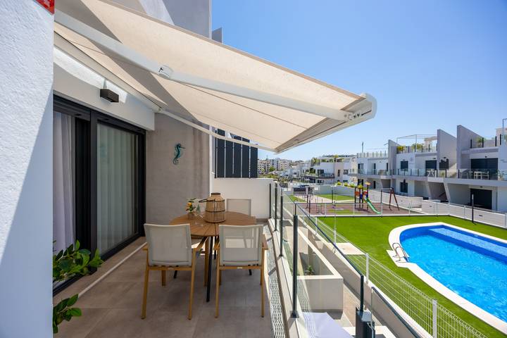 Entire apartment, Holiday apartment for 4 people with balcony in San Miguel de Salinas, Costa Blanca