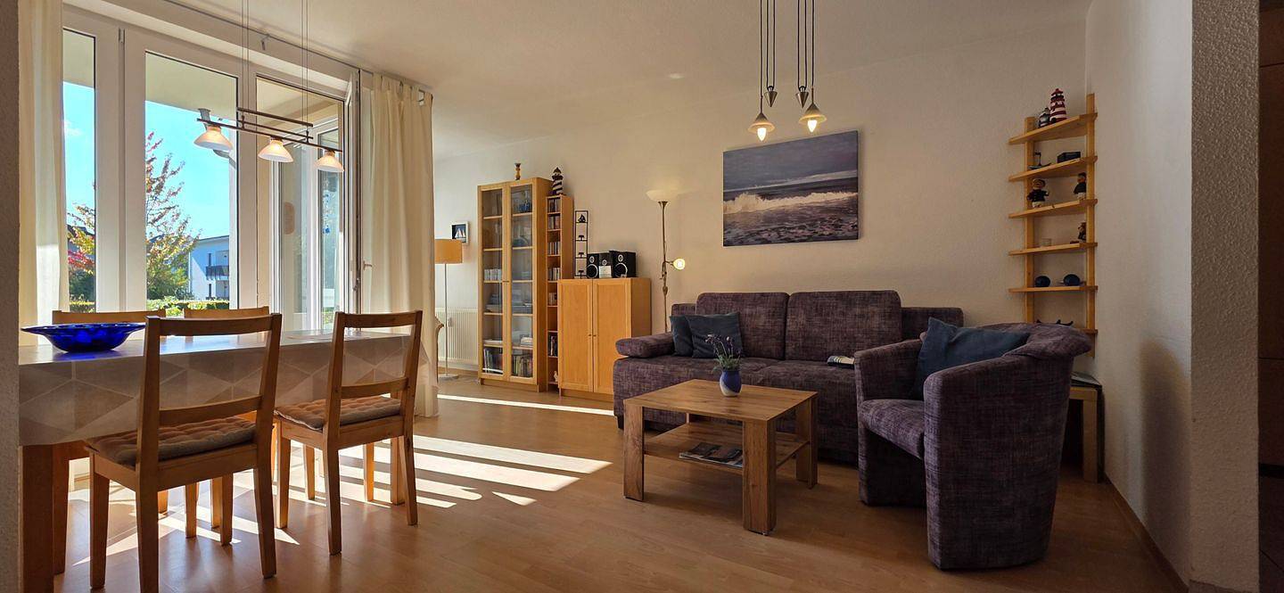 Apartamento entero, Moderne Ferienwohnung "Wellenkieker" mit Balkon und Parkplatz in Graal-Müritz in Graal-Müritz, Rostock y sus alrededores
