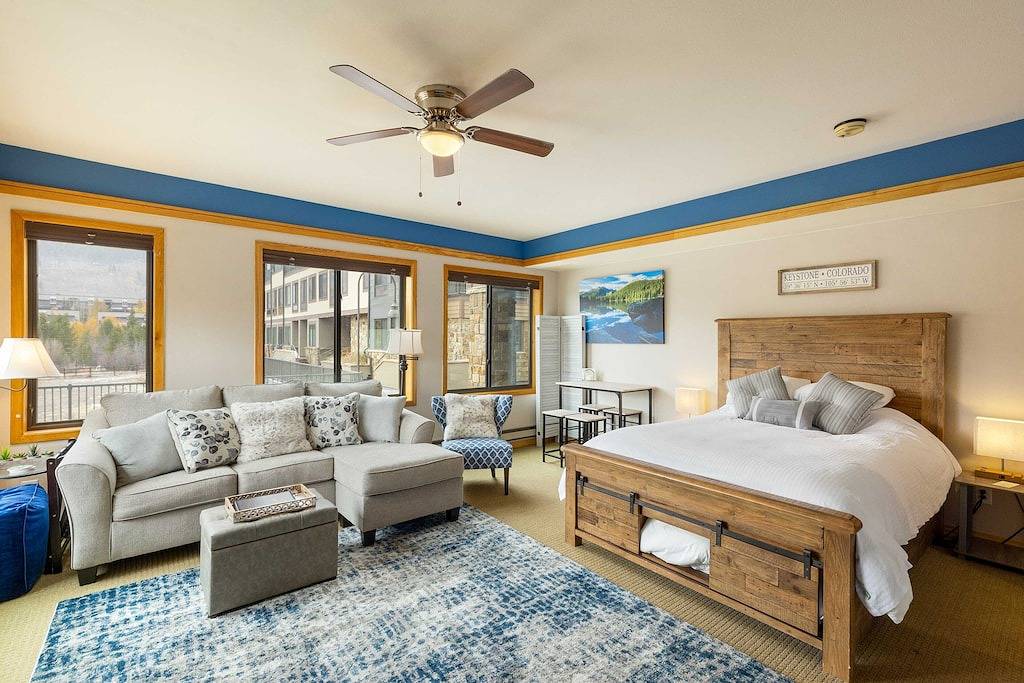 Ganze Wohnung, Updated Studio/2 Minute Walk to the Lifts/Shared Hot Tub in Arapahoe Basin
