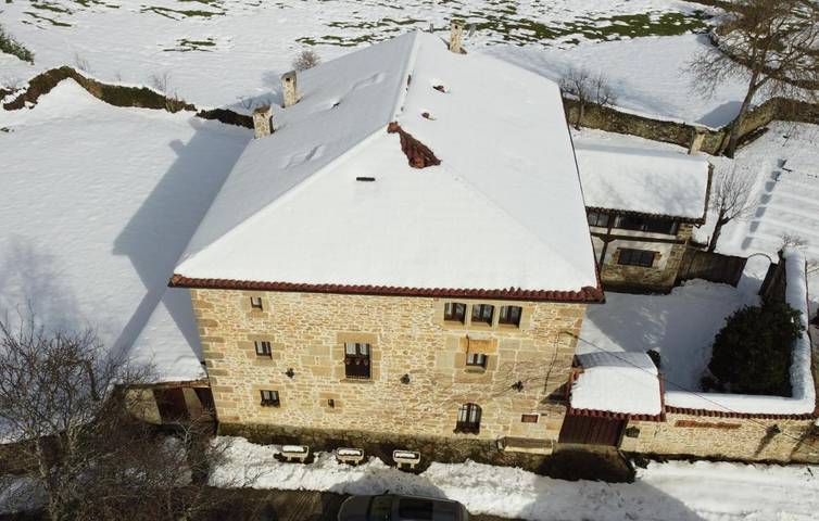 Hotel para 2 personas, con jardín y vistas en Merindad de Sotoscueva - 3