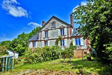 Gîte pour 4 personnes, avec vue et jardin à Crouttes