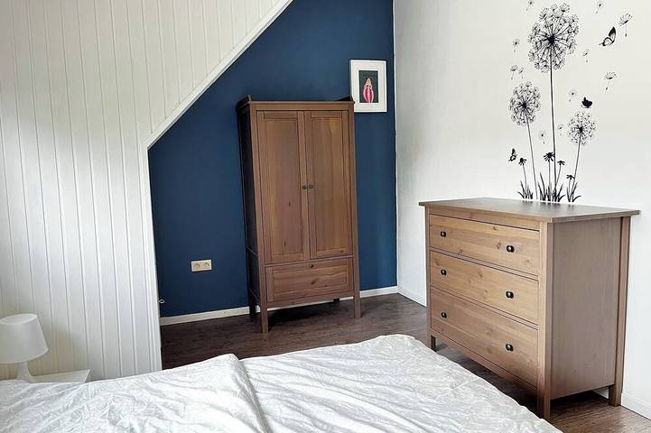Ganze Wohnung, Moderne Ferienwohnung mit großem Balkon in Königslutter am Elm! Hunde willkommen in Königslutter am Elm, Braunschweig und Umgebung