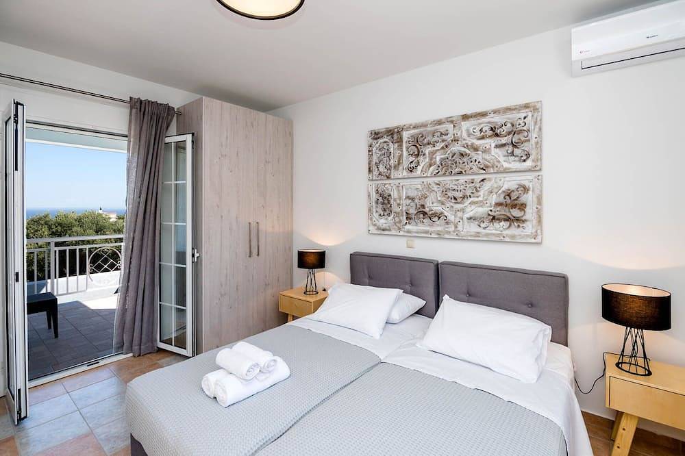 Luxuriöse Villa ★ Privater Pool ★ Schlafmöglichkeiten für 6 ★ Meerblick ★ Kostenloses Parken in Skala, Kefalonia