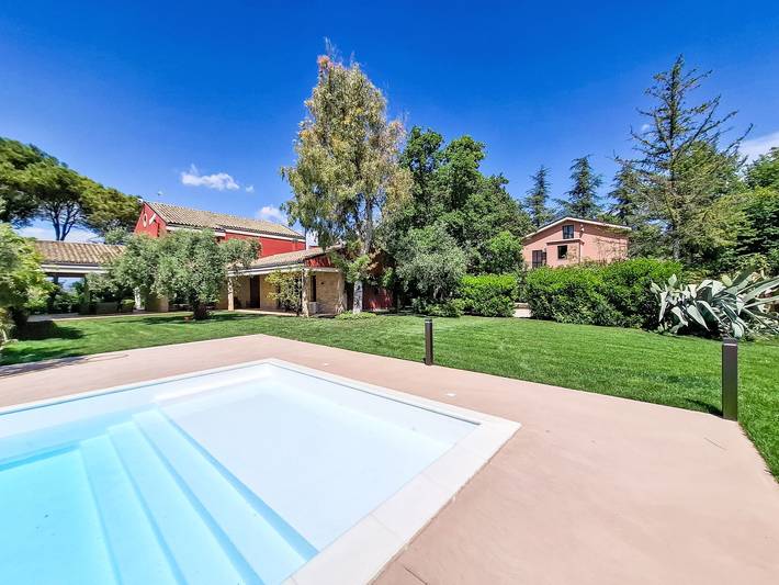 Casa vacanza per 10 persone, con panorama e giardino nonché balcone - 1