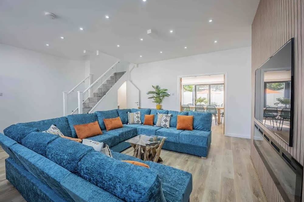 Cottage for 14 People in Lymington, New Forest National Park