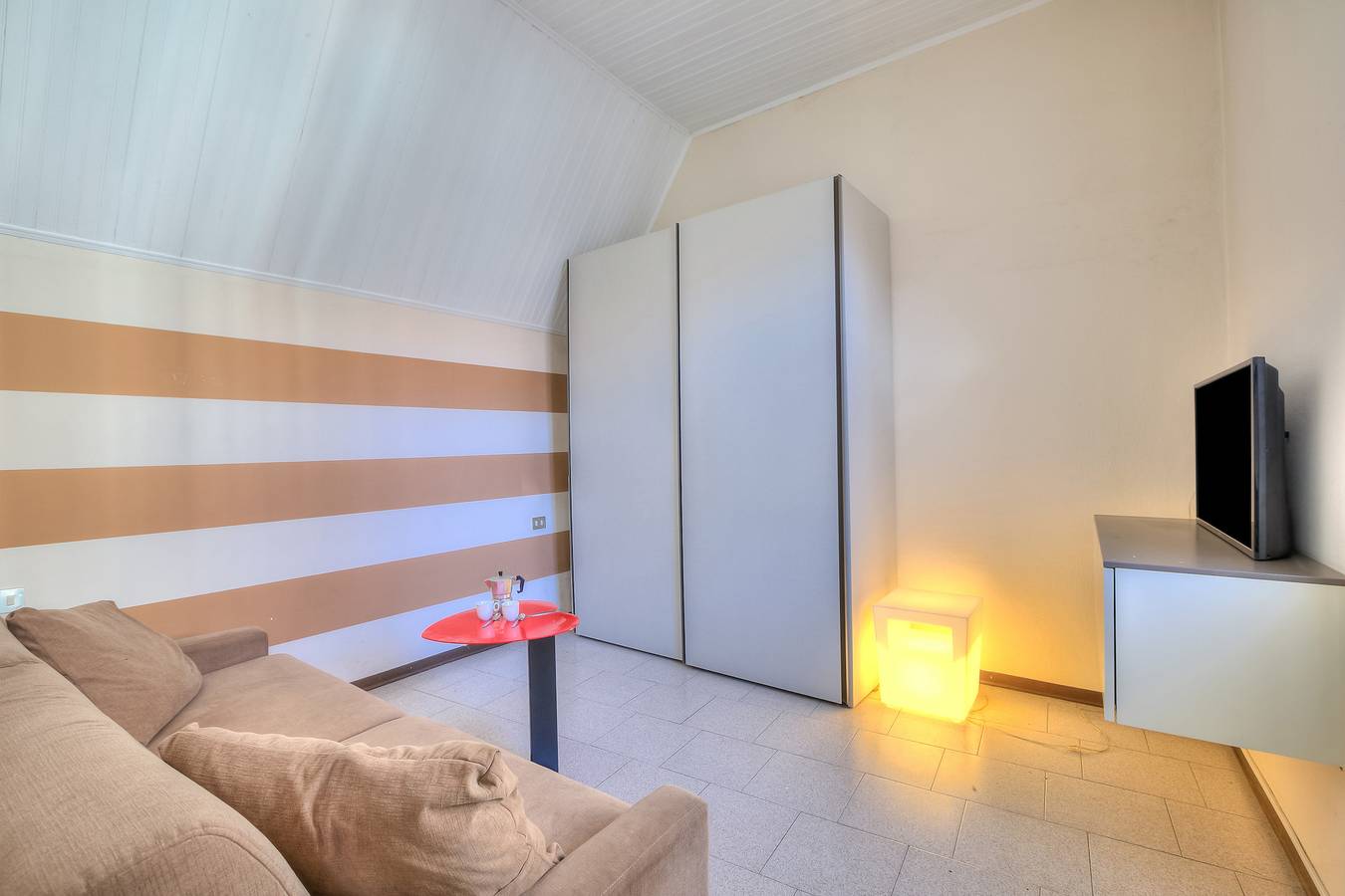 Ganze Wohnung, Appartamento Gabriella in Laveno, Laveno-Mombello