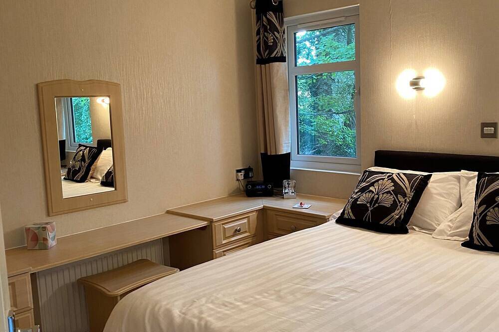 Peaceful setting within walking distance of coast and local pub.  Dog friendly. in Weybourne, Norfolk Coast