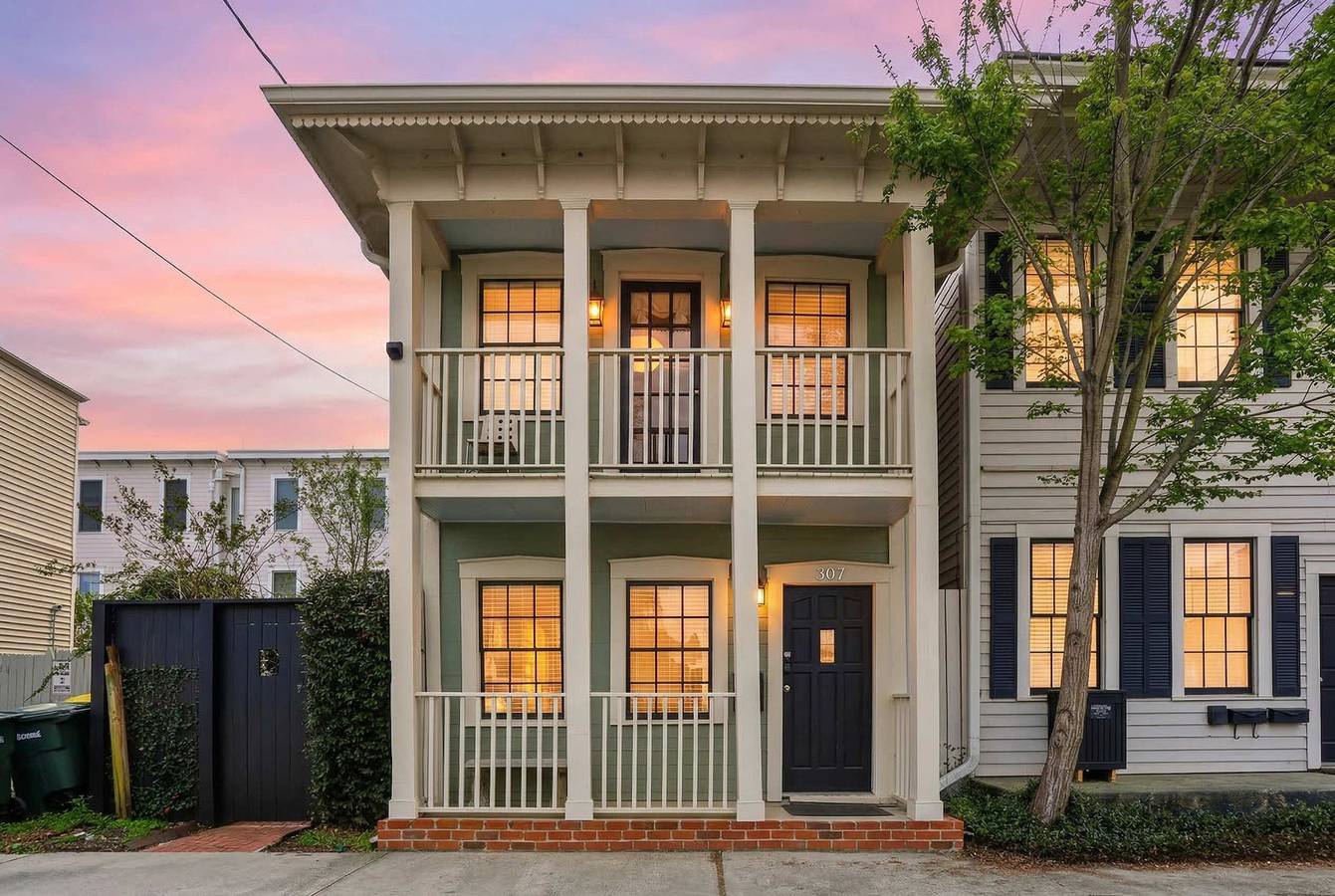 Charming Savannah Getaway   Hot Tub   Sleeps 8 in Savannah, Chatham County