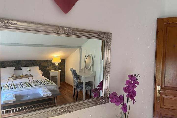 Gîte pour 5 personnes, avec jacuzzi et sauna dans Nantua - 2