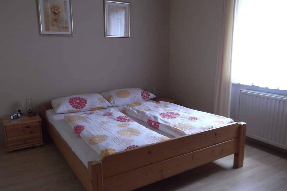 Ganze Wohnung, Schöne familienfreundliche Ferienwohnung in ruhiger Lage für 5 Personen in Teisnach, Ostbayern