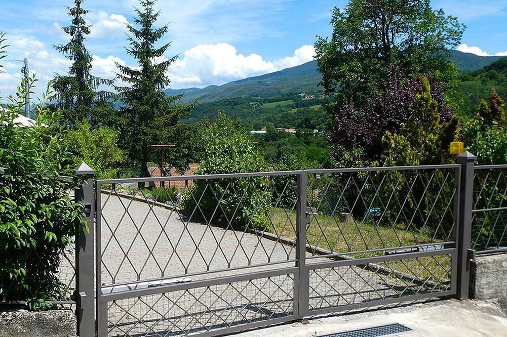 Appartamento intero, Casa Valtaro è perfetta per chi ama le montagne, la natura e la cultura italiana in Borgo Val di Taro, Appennino Parmense