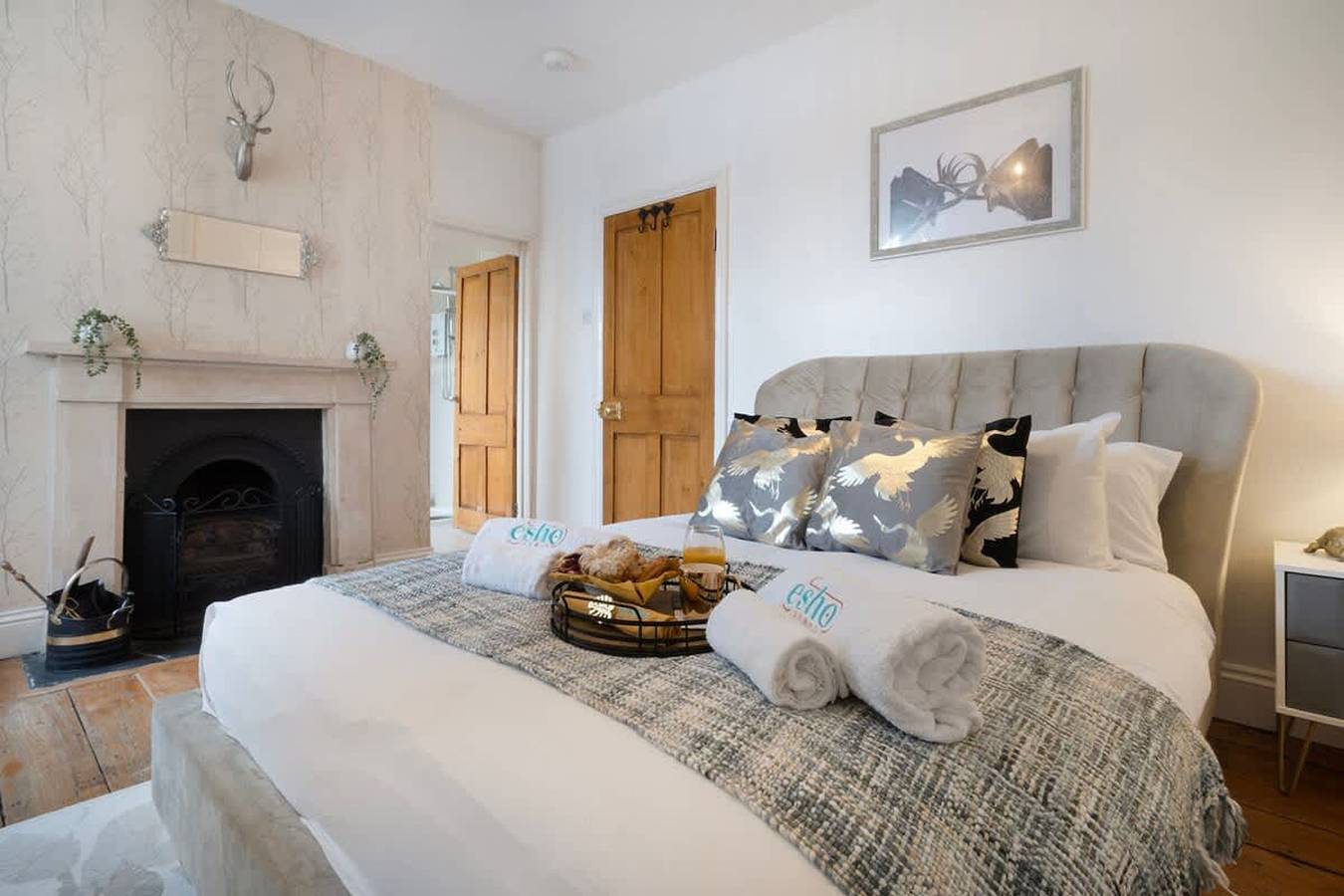 4Bd 3Bath 2Car Drive Garden Games room Nr Hospital in Gloucester (UK), Gloucestershire