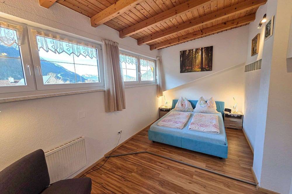 Ganze Wohnung, Ferienwohnungen Luttinger am Mühlbach – Helle Fewo mit Bergpanorama in Lechtaler Alpen, Bichlbach