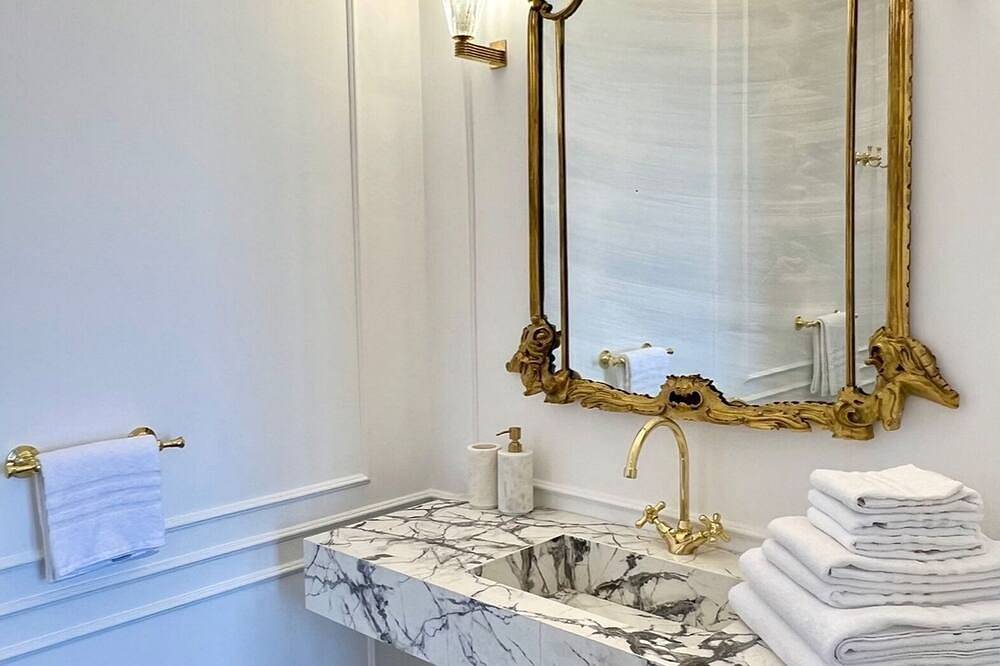 Ganze Wohnung, L'étoile du Lac - Elegant Apartment with View on the Lake Como and Concierge in Blevio, Comer See