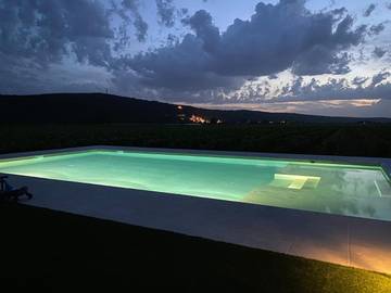 Chambre d’hôte pour 2 personnes, avec vue ainsi que piscine et jardin dans Sečovlje