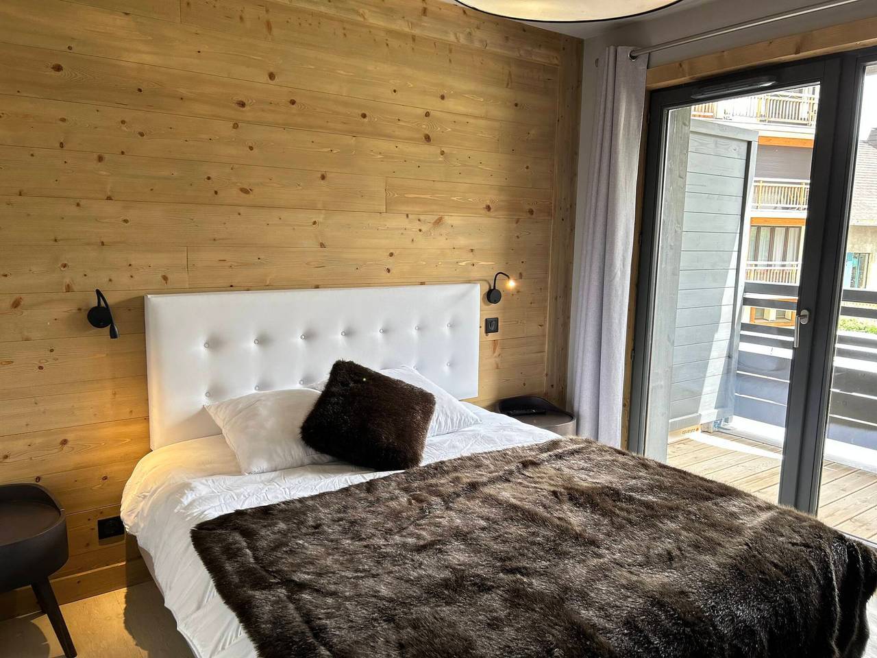 Entire apartment, Luxury Ski-in/Ski-out Apartment, Central Les Gets, Sleeps 10 in Les Gets, Les Portes du Soleil