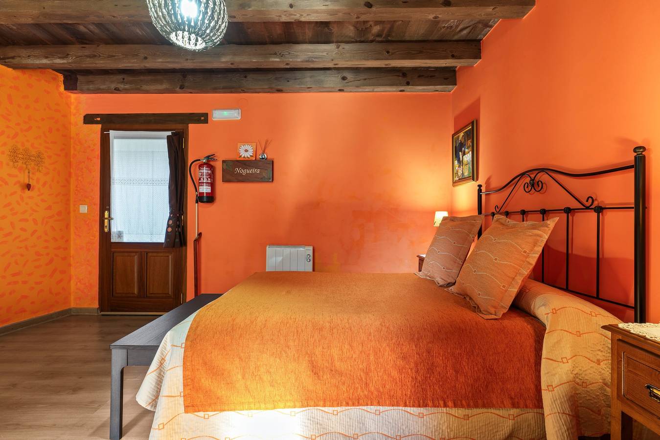 Gîte rural 'Nogueira' avec vue sur la montagne, terrasse privée et Wi-Fi in A Fonsagrada, Province de Lugo