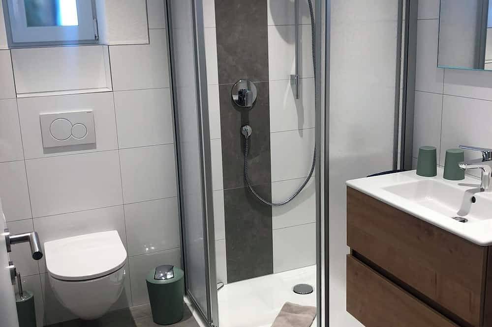 Ganze Wohnung, Ferienwohnung mit 65 qm, 2 Schlafzimmer, max. für 2 Erwachsene + 3 Kinder in Illmensee, Region Bodensee-Oberschwaben