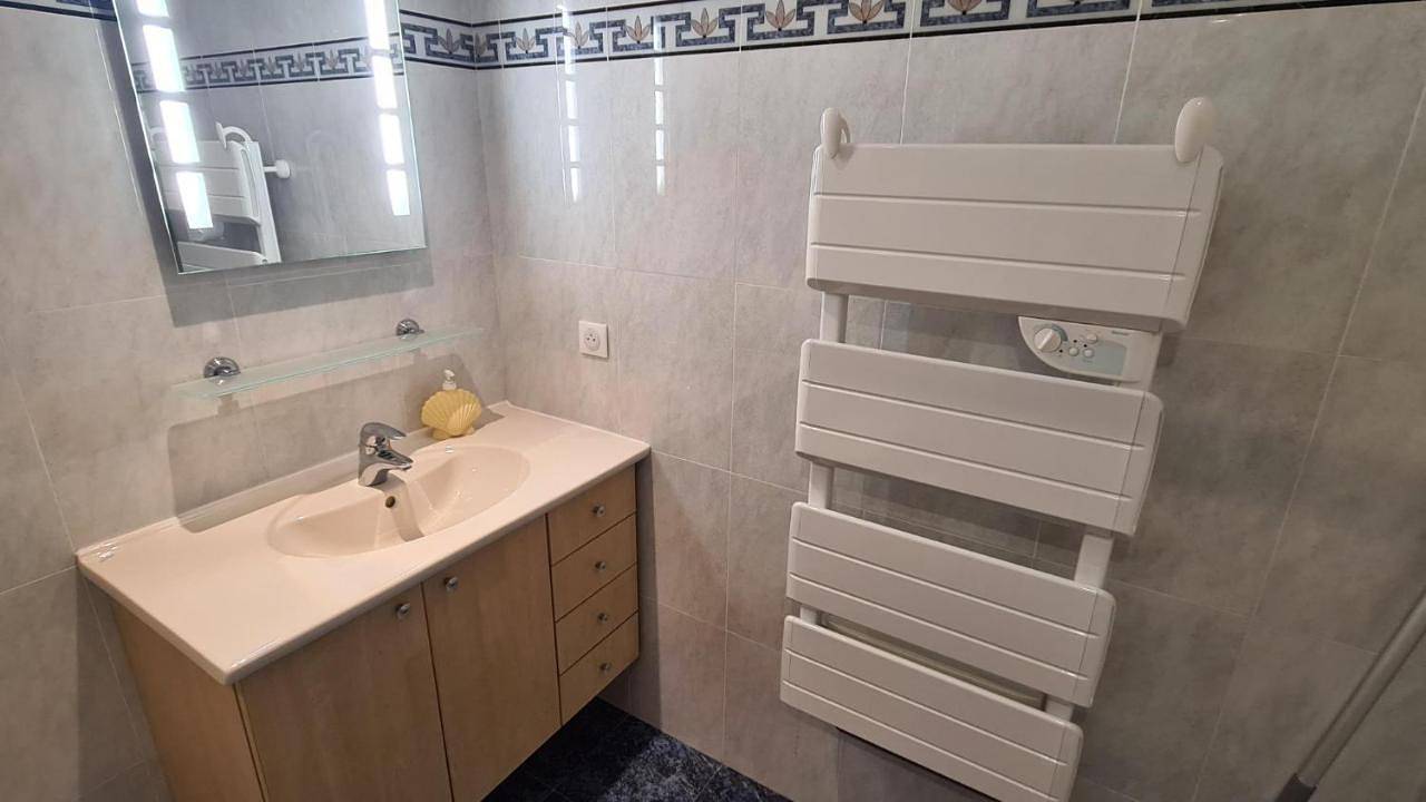 Double Room with Terrace in Mandelieu-la-Napoule, Côte méditerranéenne (France)