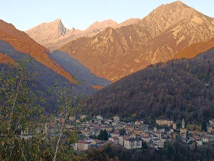 Gîte pour 3 personnes, avec balcon et vue, animaux acceptés à Cérès