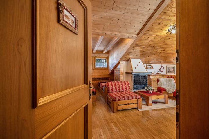 Appartamento intero, Appartamento di charme "Majon d'Aisciuda Sella" con vista sulle montagne in Vigo di Fassa, San Giovanni di Fassa