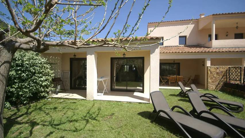 Location de vacances pour 9 personnes, avec Balcon et Terrasse dans Sagone - 2