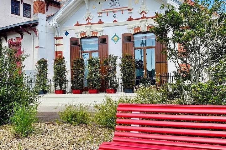 Location de vacances pour 6 personnes, avec terrasse dans Gare D Arcachon