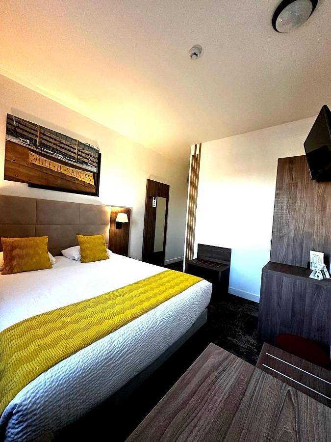 Hôtel pour 2 personnes, avec piscine ainsi que jardin et terrasse, animaux acceptés à Cognac - 2