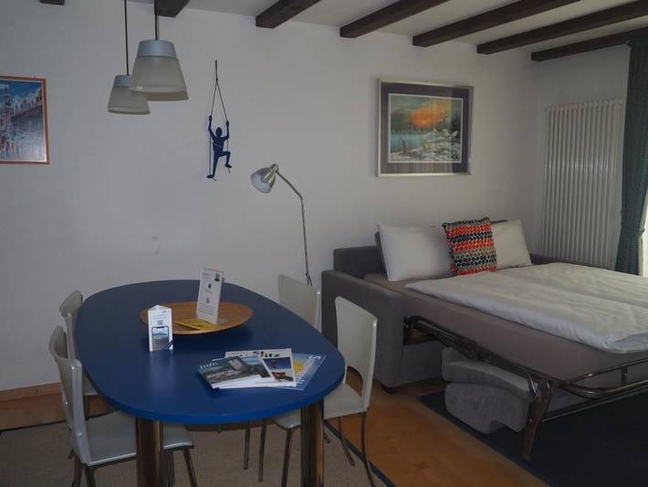 Ganze Wohnung, Residenz La Mora 26 in La Punt-Chamues-ch, Sankt Moritz