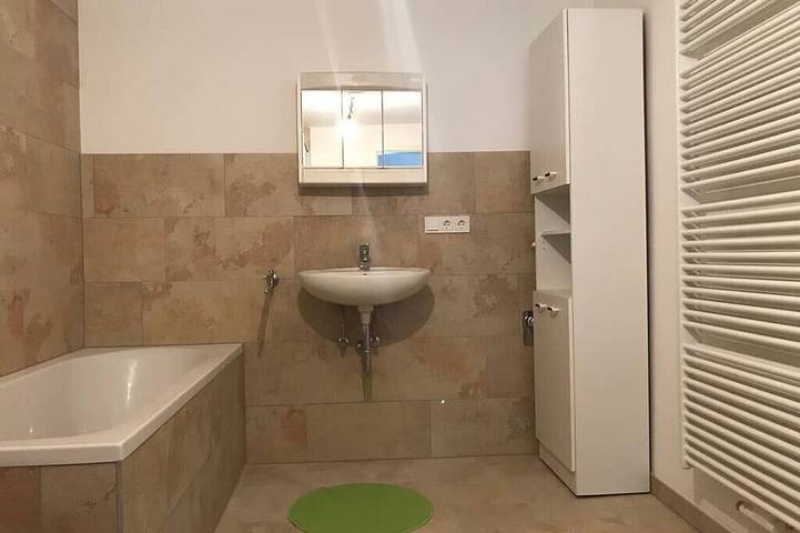 Ganze Wohnung, Helle 3 Zi Whg in Deggendorf für Monteure - Studenten - Urlauber in Deggendorf, Ostbayern