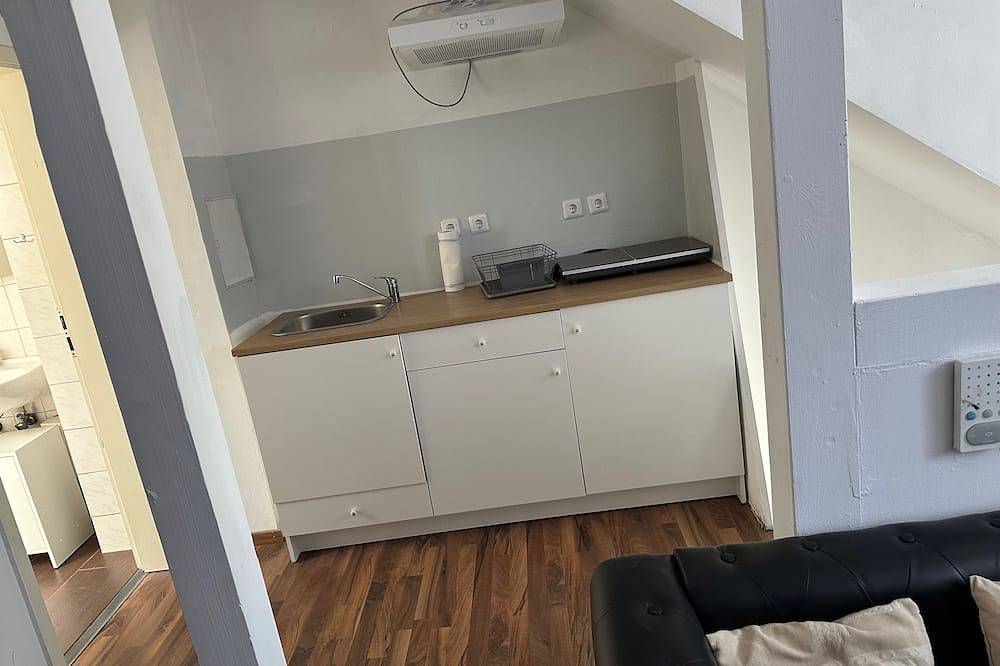 Ganze Wohnung, Schöne Dg Wohnung in Mg Zentrum in Mönchengladbach, Niederrhein