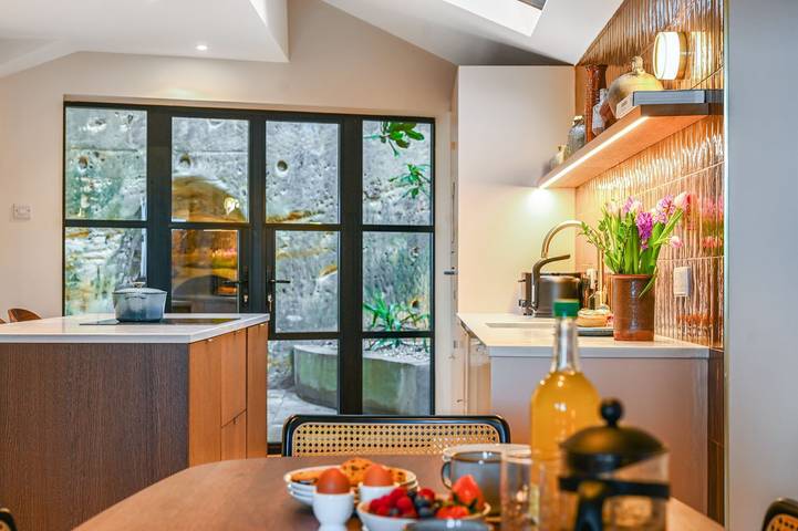 Gîte pour 4 personnes, avec jardin, adapté aux familles à Hastings - 3