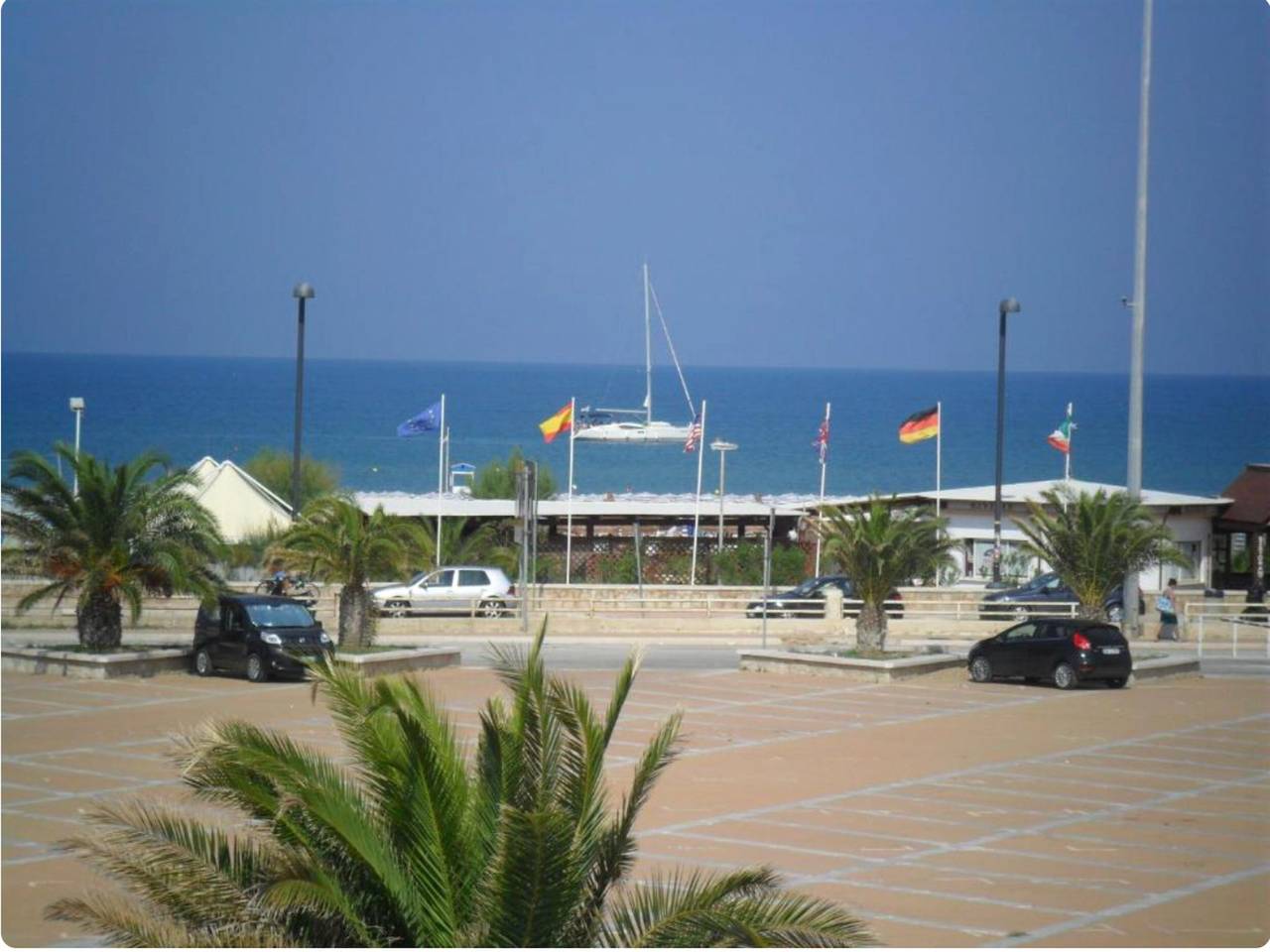 Apartamento entero, Apartamento 'Aria' con vistas al mar, Wi-Fi y aire acondicionado in Vieste, Gargano
