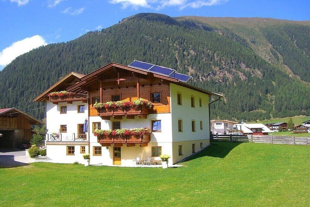 Im Haus Lärchenwald in Stubaier Alpen, Umhausen